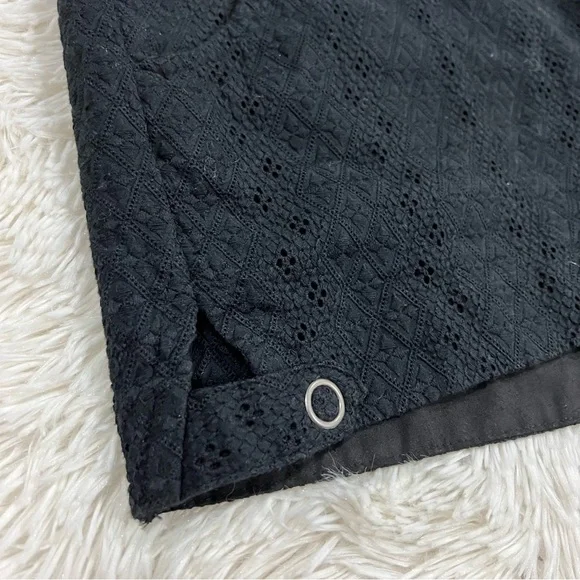 Free People Black Eyelet Lace Button Up Black shorts size 6 - Picture 2 of 13